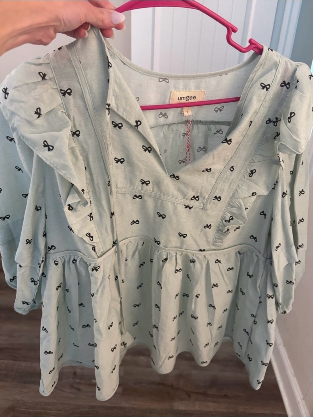 Umgee women’s Light Green Bow-Print Ruffle Top 🎀🎀 - Picture 2 of 4